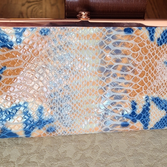 HOBO Lauren snake skin print clutch - Picture 2 of 7